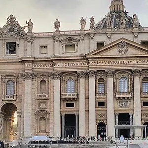 https://san-pietro-experience.it-romehotels.com