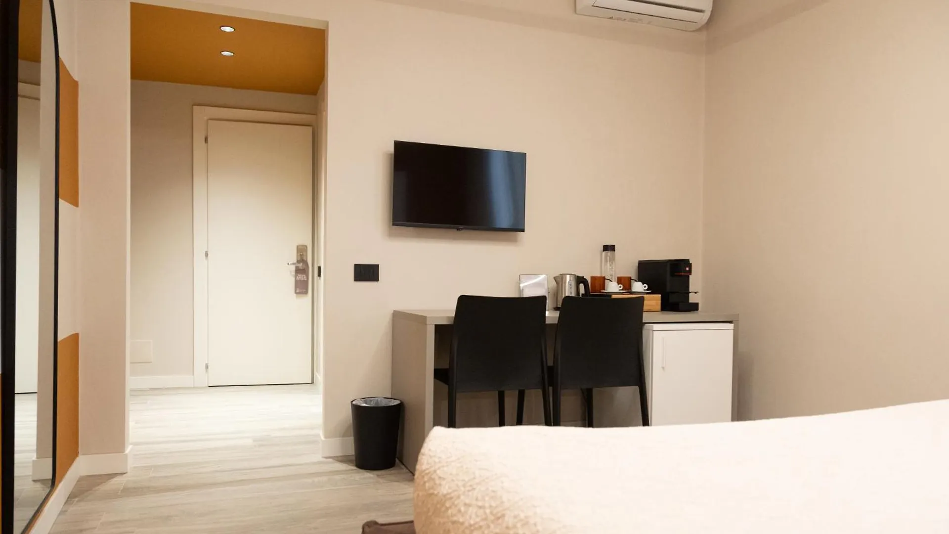 Porta Antica Hotel Bergamo 0*,  Italy
